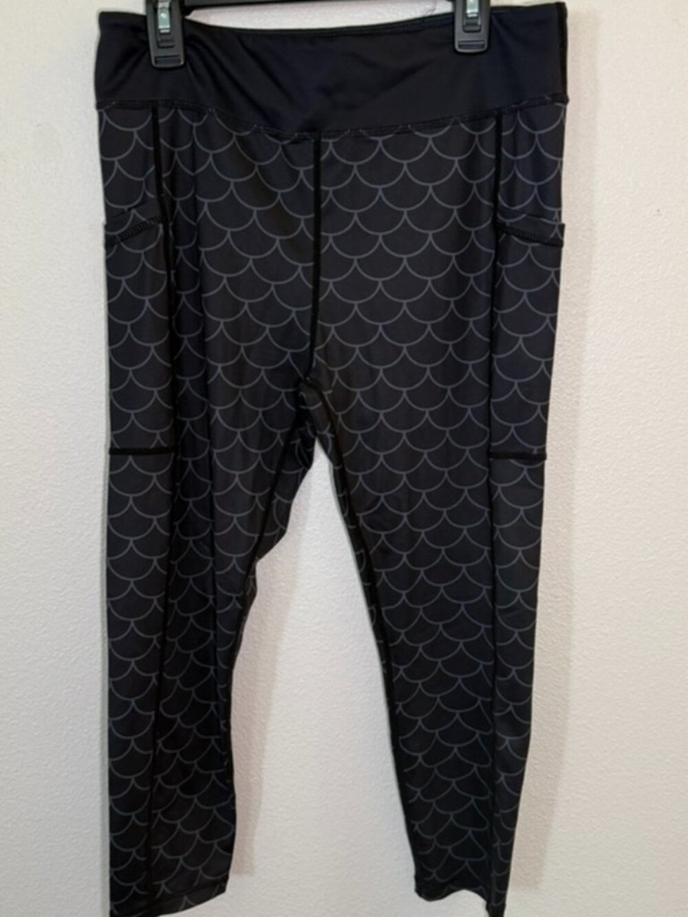 CVG Leggings  Size medium.  (item #23)